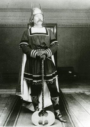 Conan Doyle dressed as a Viking